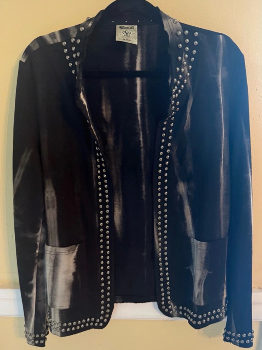 Vocal Black Stud-Trim Open Blazer